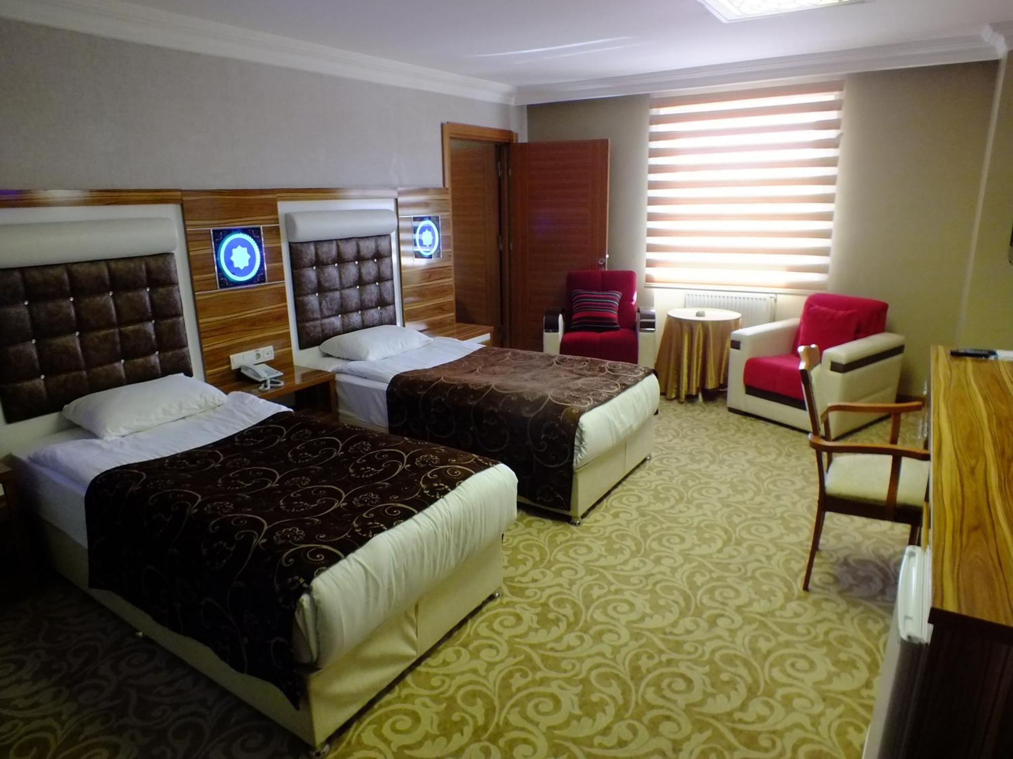 Demosan Hotel Karaman Extérieur photo